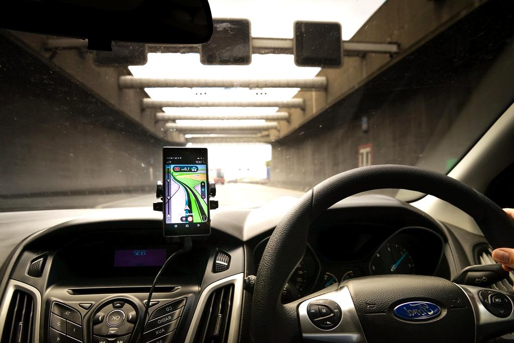 Global logistics control room dashboard